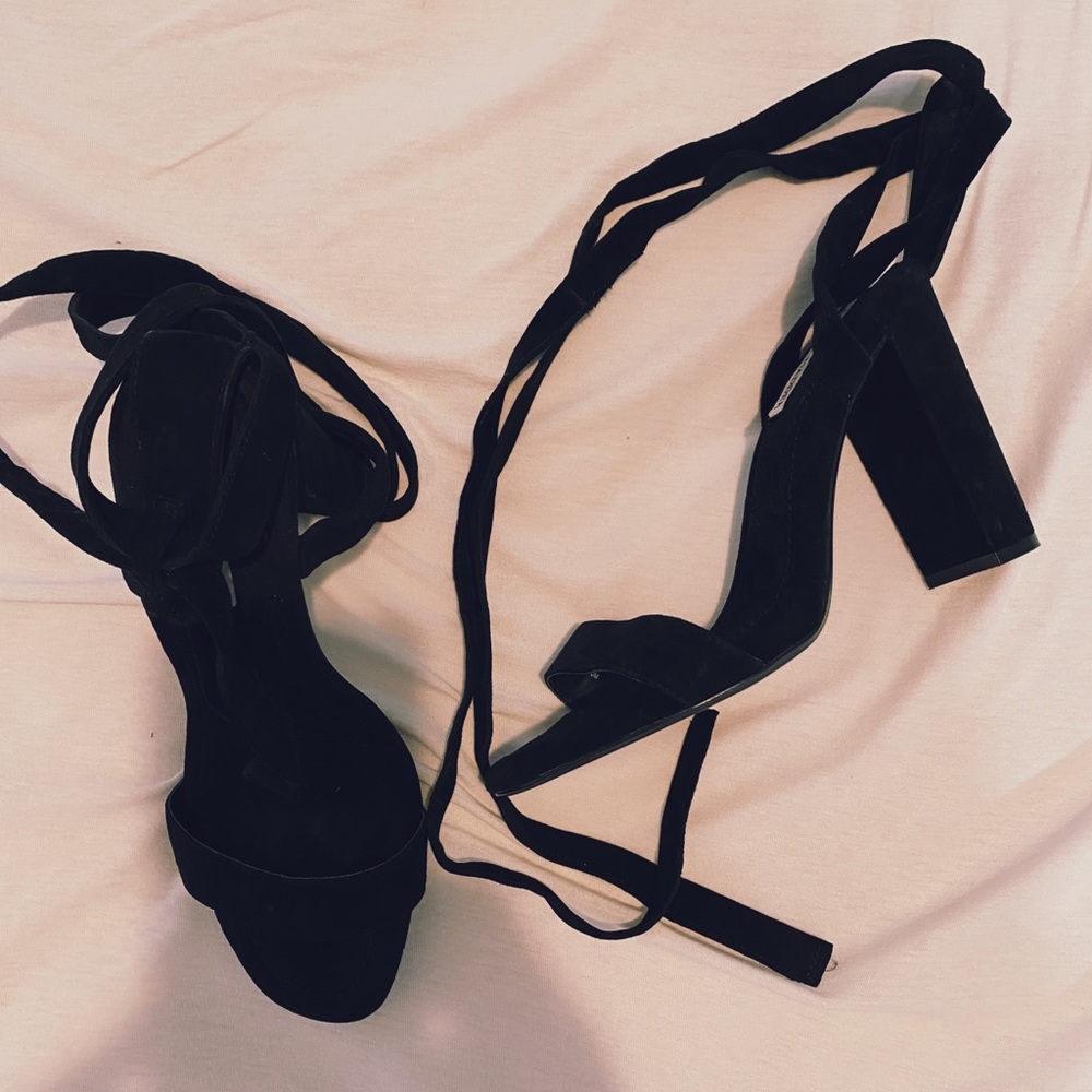 Lace up strapped sandal